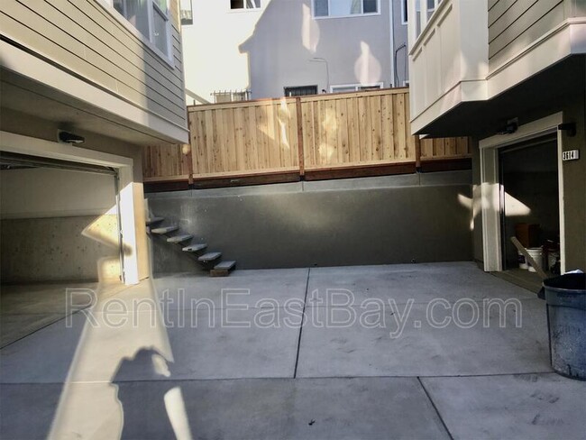 Building Photo - 3612 Brookdale Ave