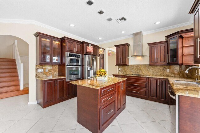 Building Photo - 12348 Clearfalls Dr