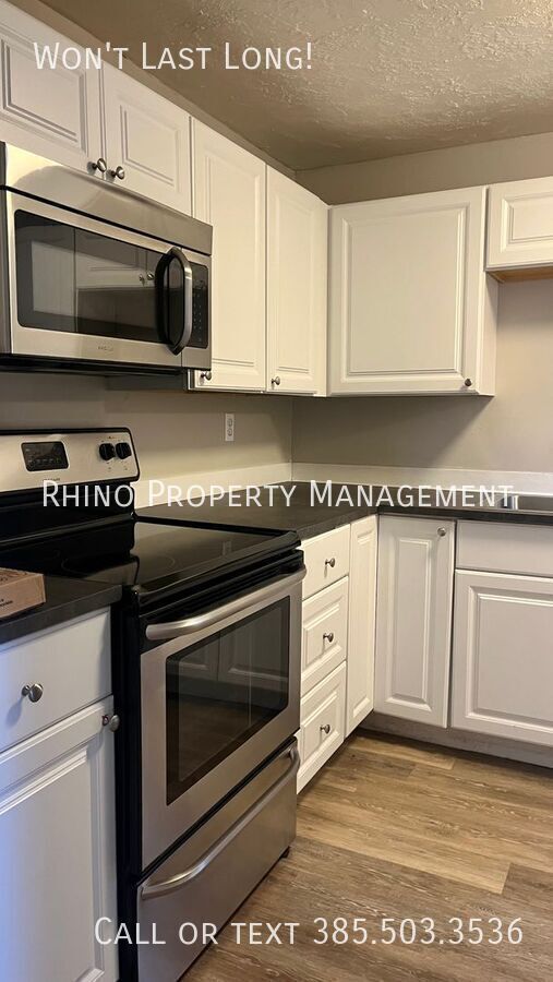 Primary Photo - 4664 S Arlington Park Dr