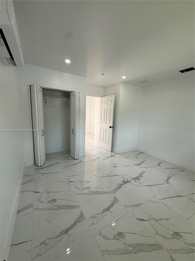 Building Photo - 9824 SW 26th Terrace