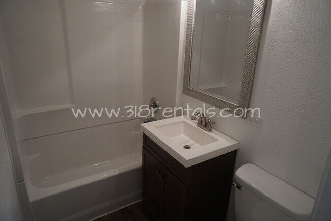 Building Photo - 948 Captain Shreve Dr