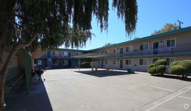 Building Photo - Gregory Arms Apartments