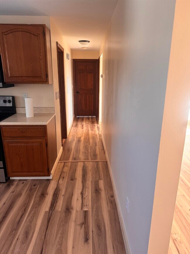 Building Photo - 66 Beaver St