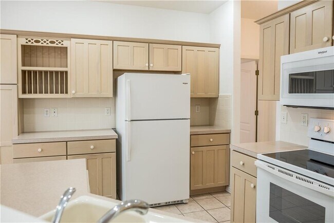 Building Photo - 8 Morganshire Dr