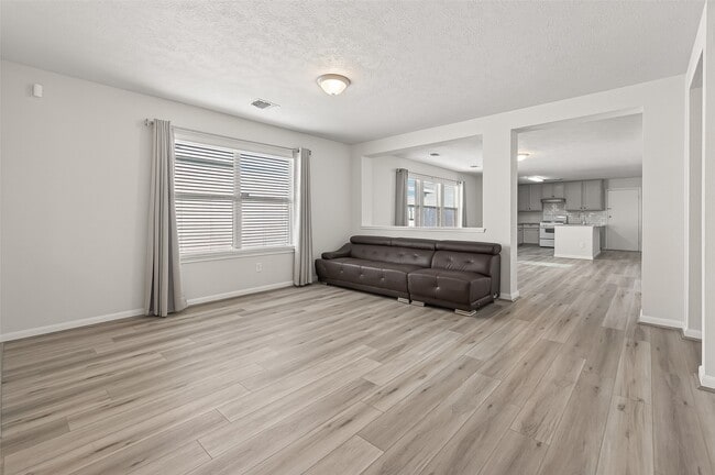 Building Photo - 7554 Appleberry Dr