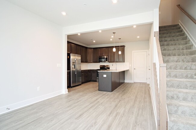 Building Photo - Pet-Friendly Brookhill Commons Townhome-Style Condo