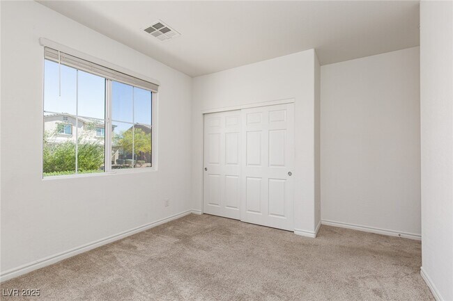 Building Photo - 1639 Dire Wolf Ave