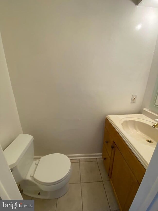 Building Photo - 566 Pleasant Dr