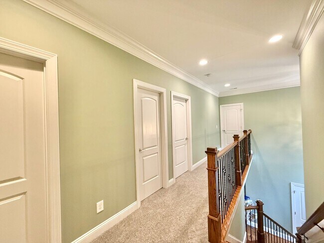 Building Photo - Luxurious 4BD, 3.5BA North Raleigh Home on...