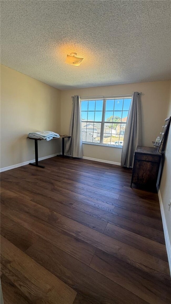 Building Photo - 2661 Plumberry Ave