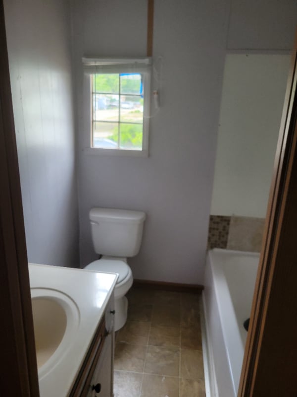 Building Photo - 5819 Glenpine Dr