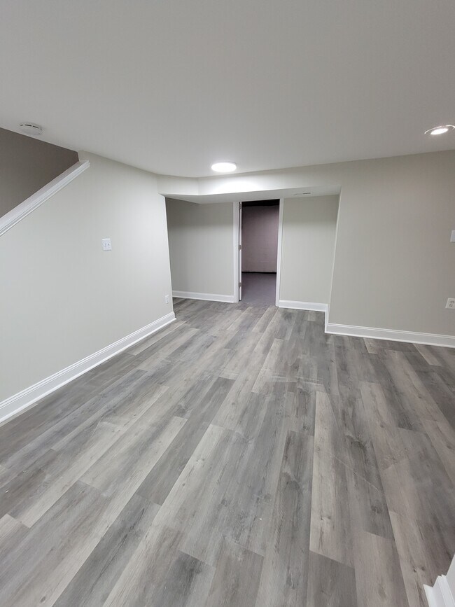 Building Photo - 5253 Cedgate Rd