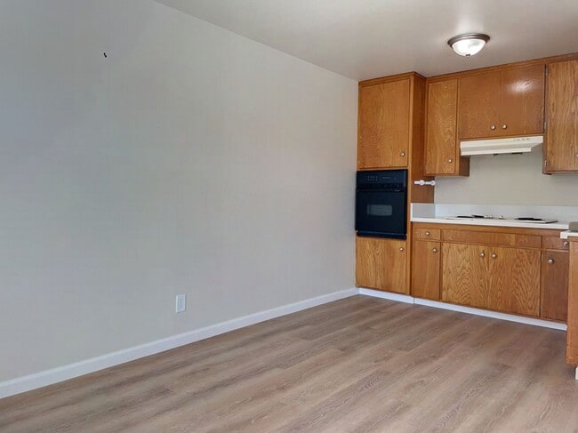 Building Photo - 1 Bed, 1 Bath Noe Valley Apartment - Parki...