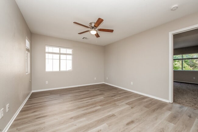 Building Photo - 9476 Plover Falls Ave