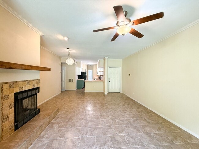 Building Photo - 2450 Wickersham Ln
