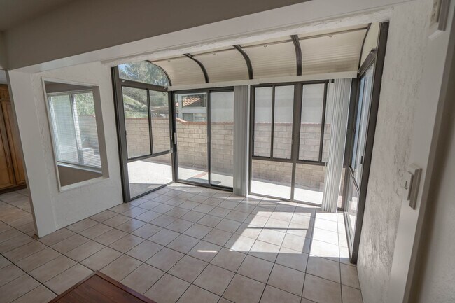 Building Photo - 24921 Chicory Ct
