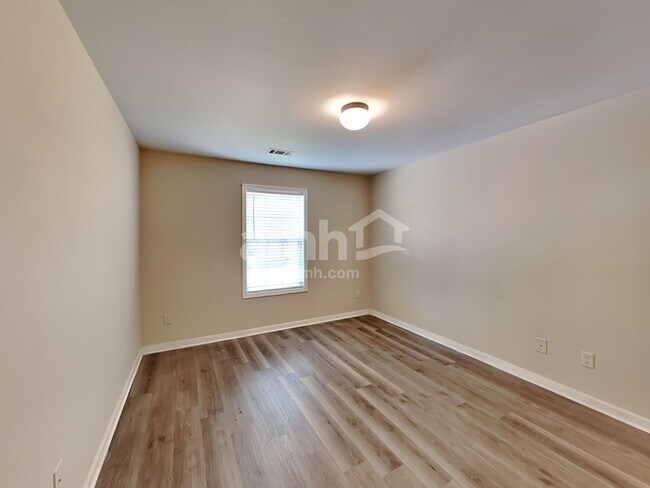 Building Photo - 31 Trayton Way