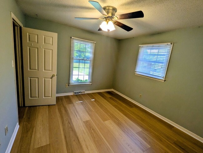 Building Photo - 6913 Crandall Ct