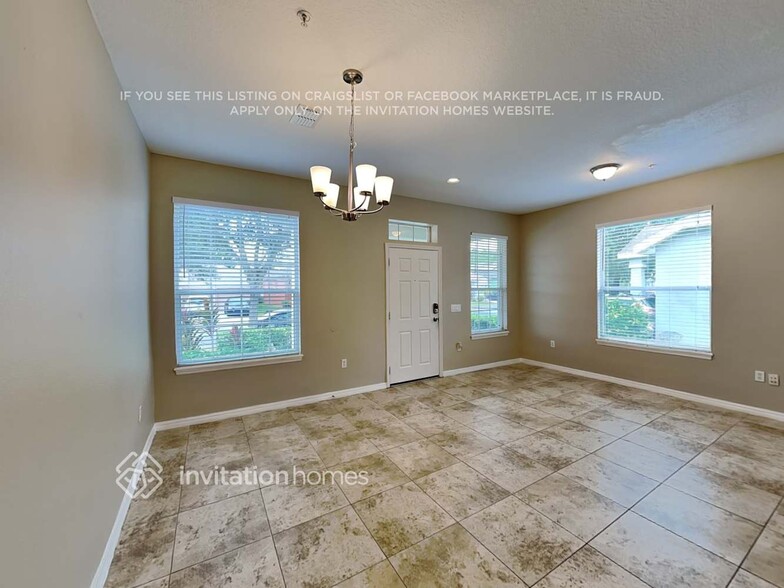 Building Photo - 10526 Eastpark Lake Dr