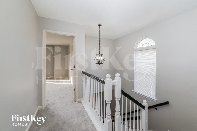 Building Photo - 604 Indian Lake Dr