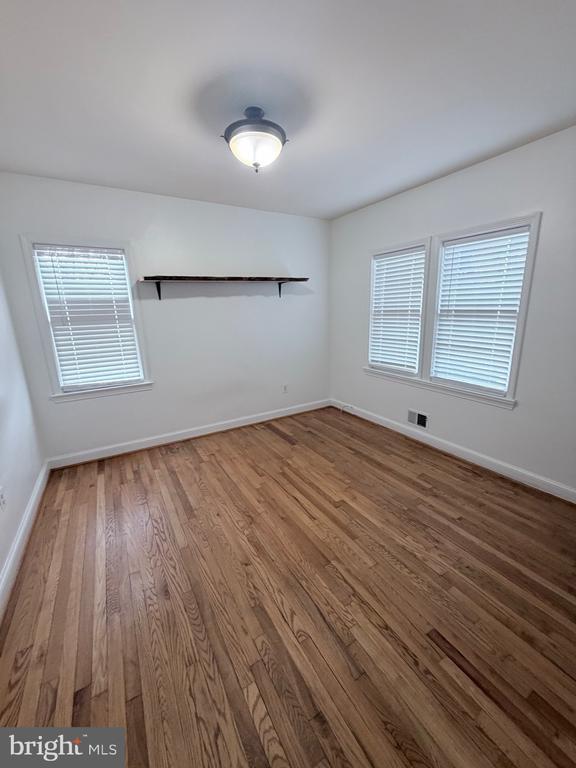 Building Photo - 491 N Latham St