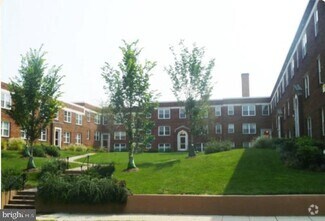 Building Photo - 209 16th St NE