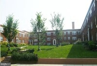 Building Photo - 209 16th St NE