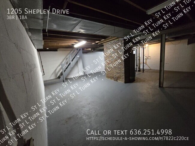 Building Photo - 1205 Shepley Dr