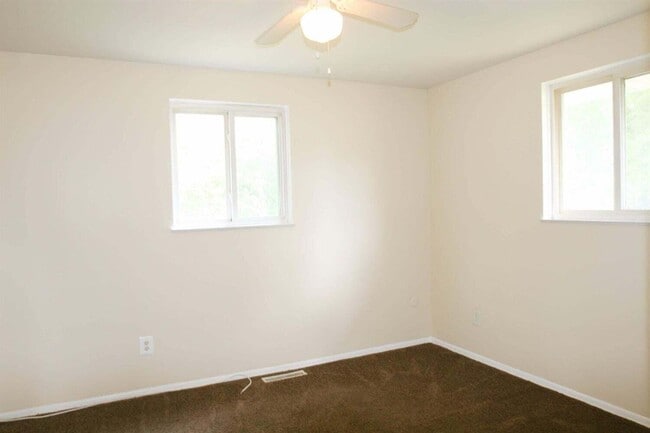 Building Photo - 633 Onandaga Ave