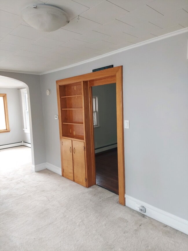 Building Photo - 74 Diamond Ave