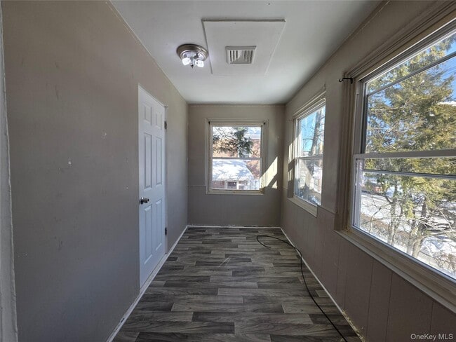 Building Photo - 135 Fullerton Ave