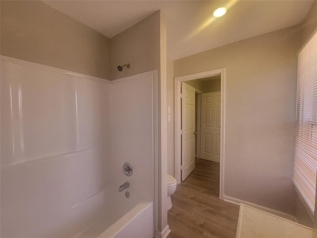 Building Photo - 3609 Avenue S 1/2