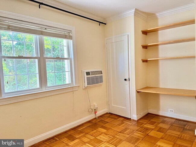 Building Photo - 1628 Ripon Pl