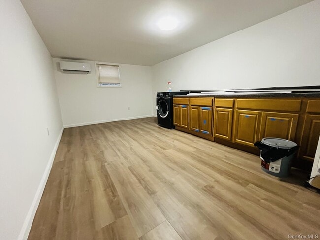 Building Photo - 19 Cedar Ln