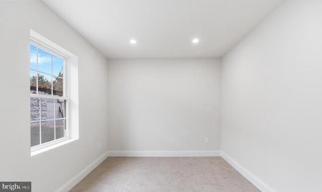 Building Photo - 2128 N Pulaski St