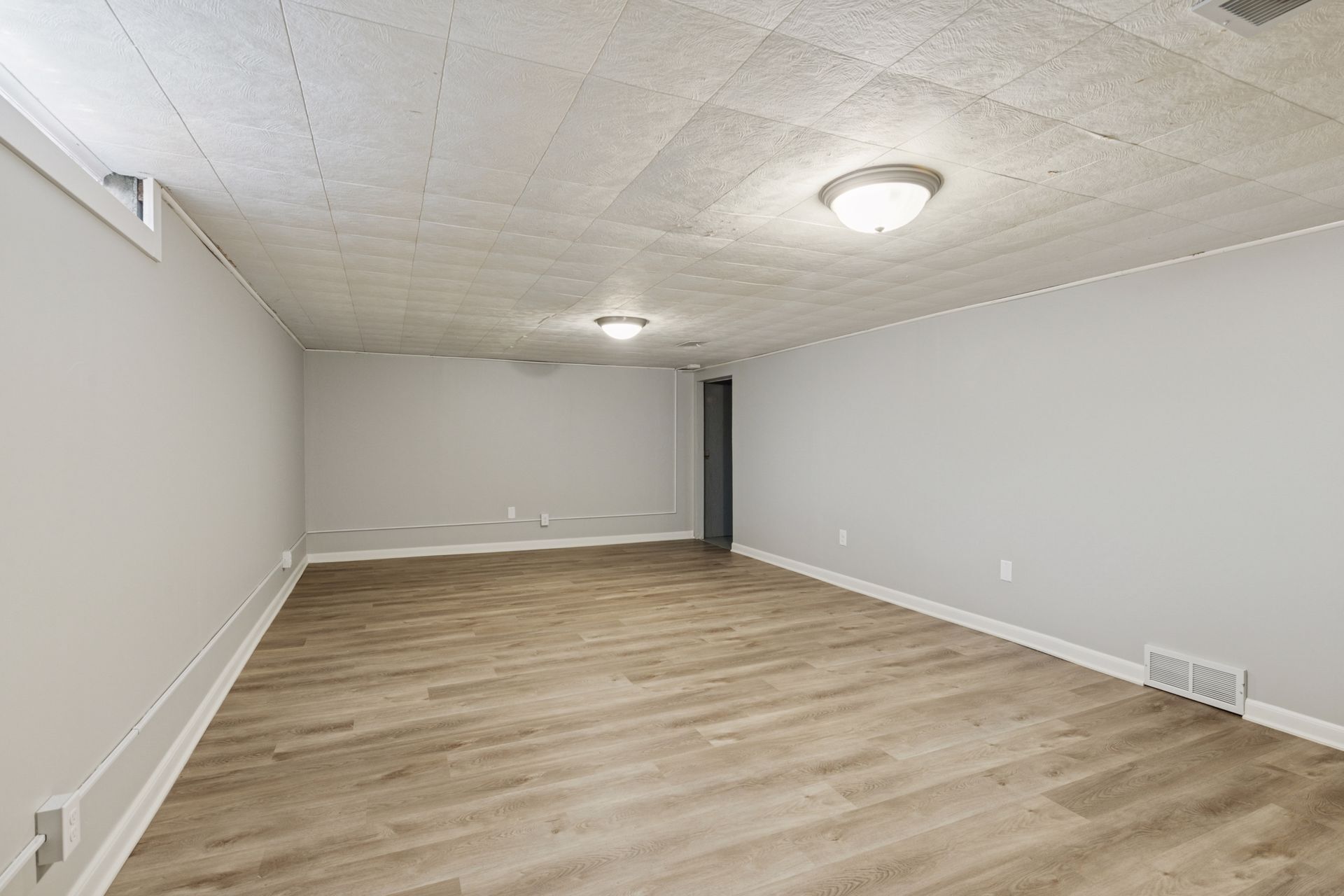Building Photo - 6416 Wilryan Ave
