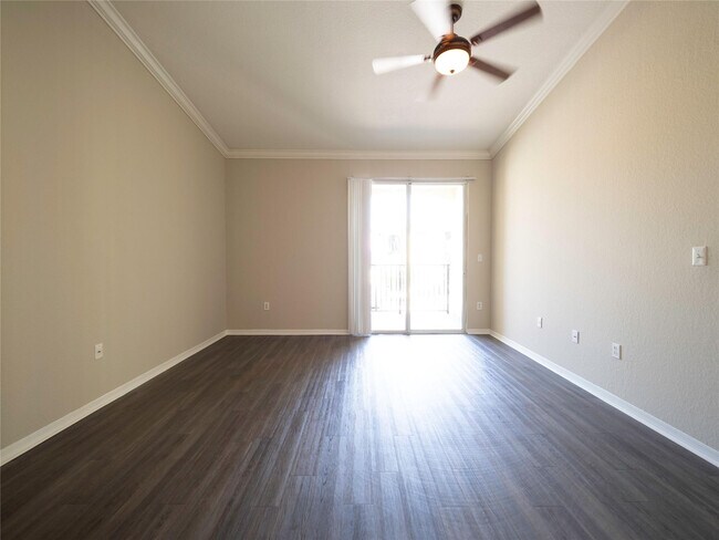 Building Photo - 15085 Michelangelo Blvd