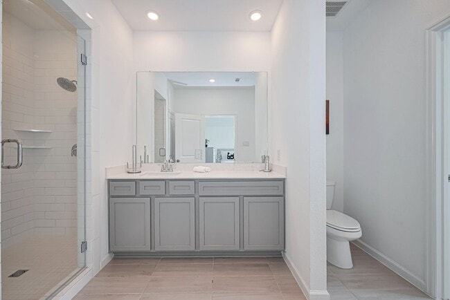 Building Photo - 5435 Holly Hvn Ct
