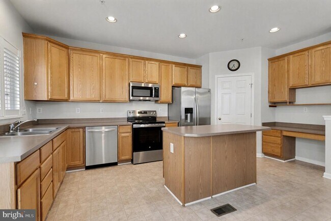 Building Photo - 5034 Strawbridge Terrace