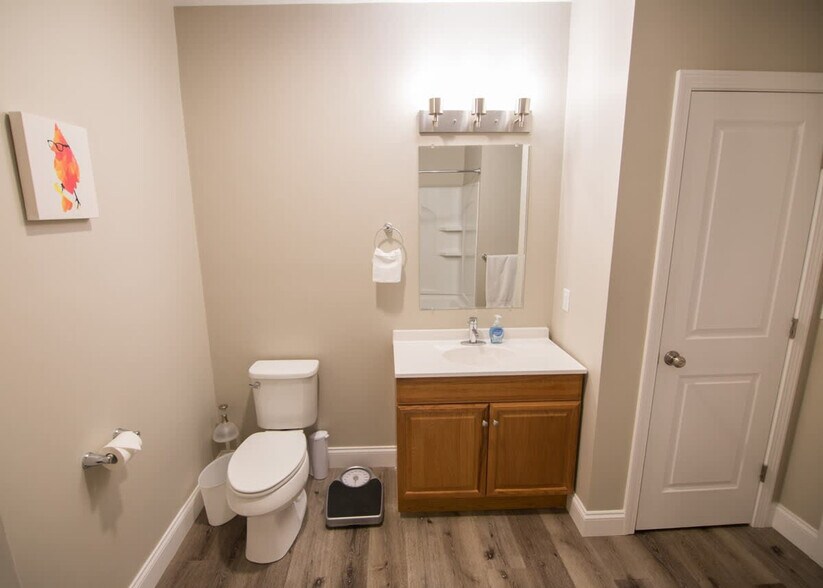 Building Photo - 140 Pearl St