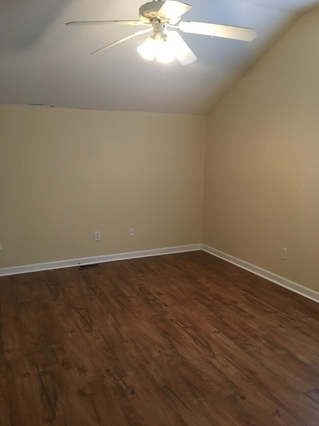 bedroom 2 - 124 Sky Harbor Rd