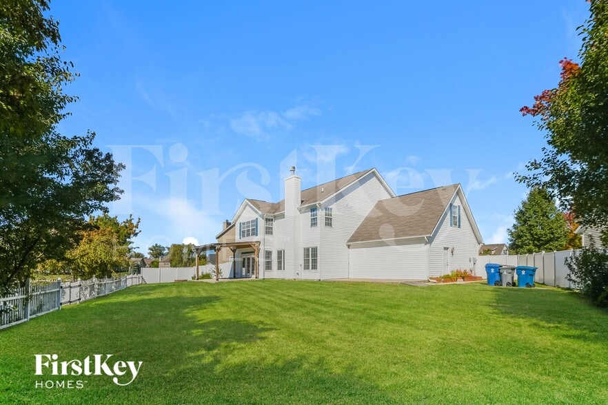 Building Photo - 10871 Monarch Springs Ct