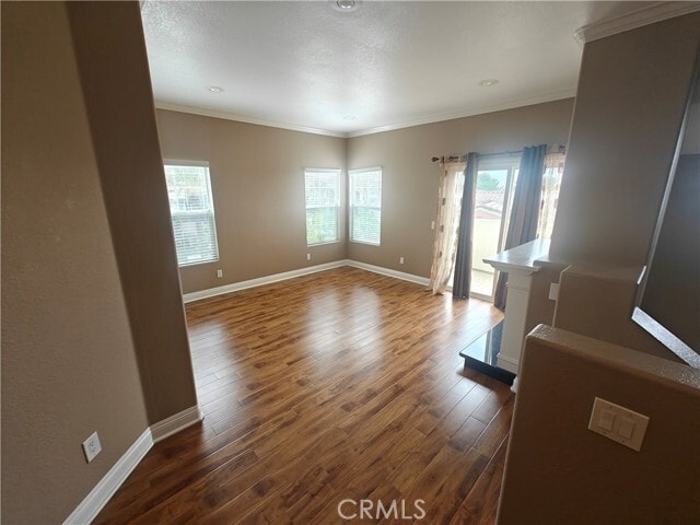 Building Photo - 1095 S San Marino Way