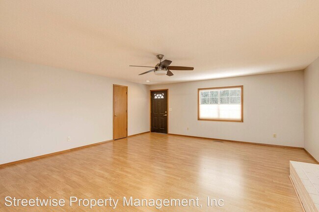 Building Photo - 3 br, 2 bath House - 7849 SW Champion Ct