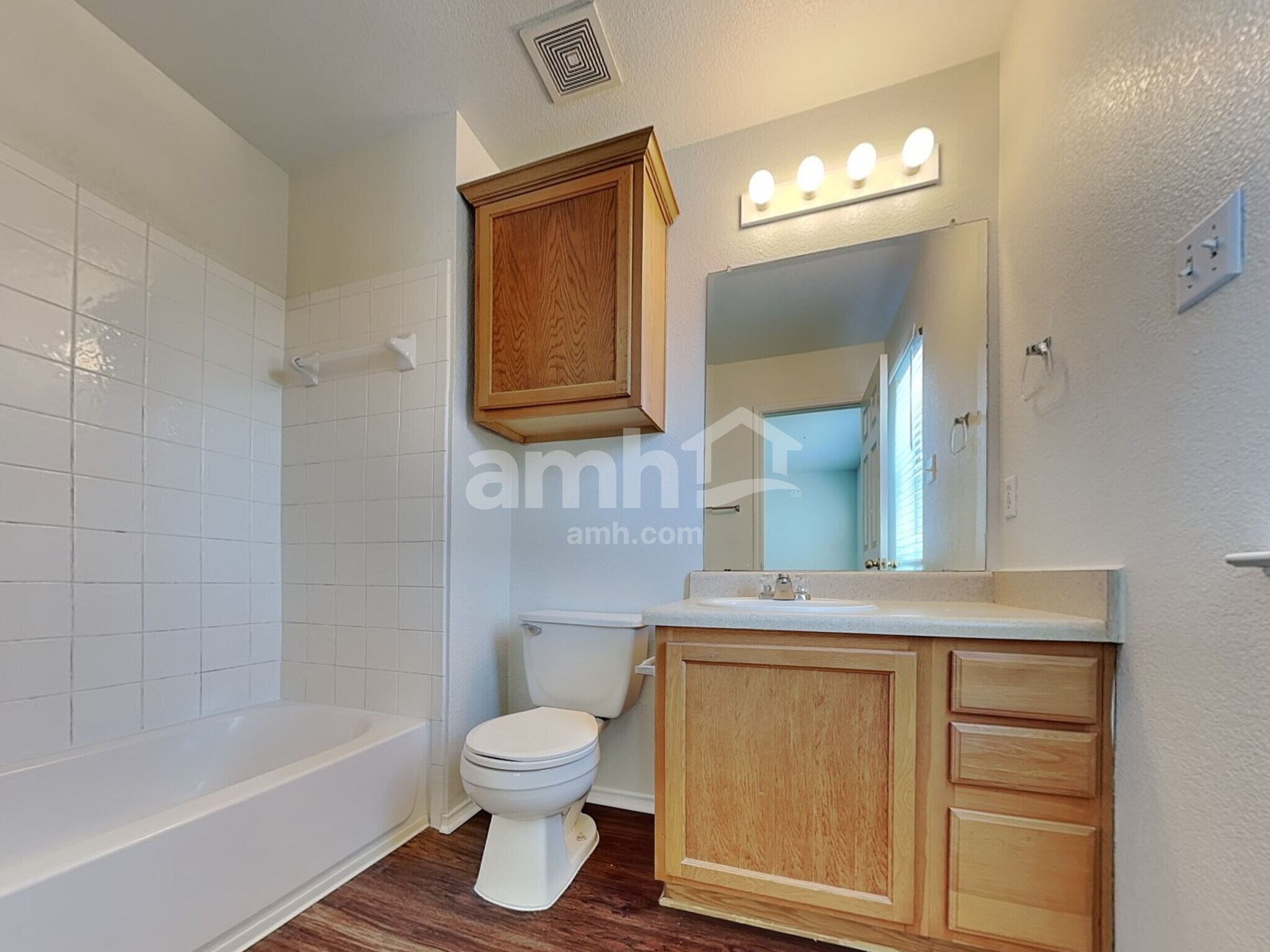 Building Photo - 1805 Lost Maples Loop