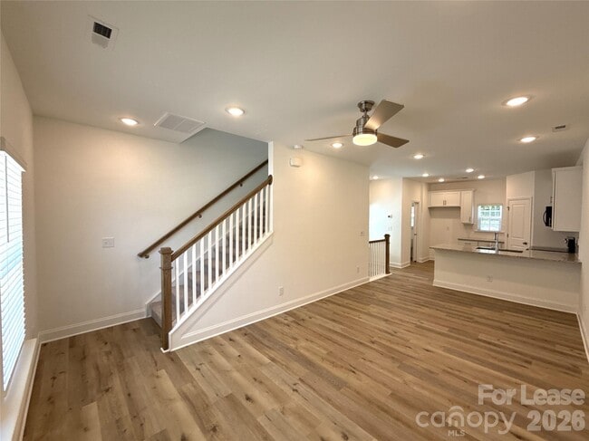 Building Photo - 3220 Butler Hl Dr