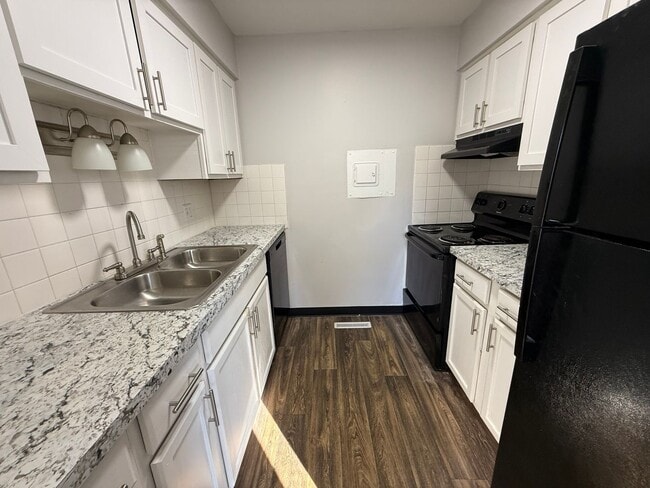 Building Photo - Evansville East side