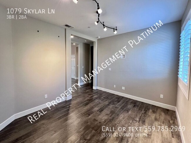 Building Photo - 1079 Skylar Ln