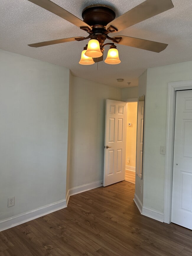 Building Photo - 627 Woodmoor Dr