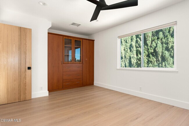 Building Photo - 84 Sunny Vista Ave